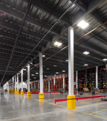 furniture warehouse racking in large distribution center