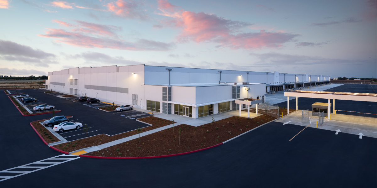 exterior photo of a distribution facility built by ARCO in California