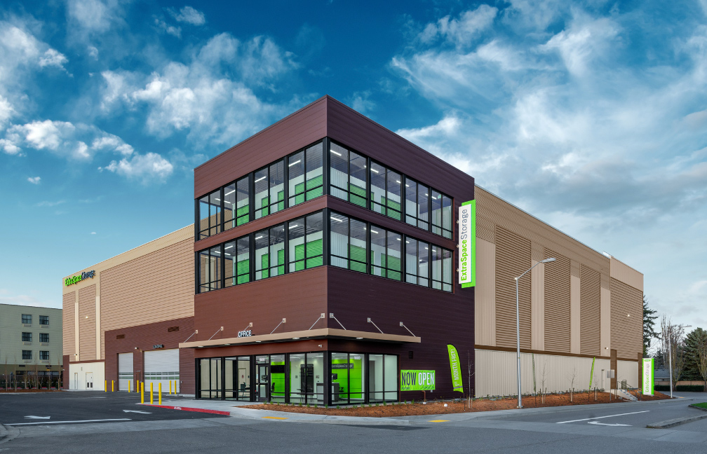 exterior of eastside spectrum self storage facility in vancouver washington