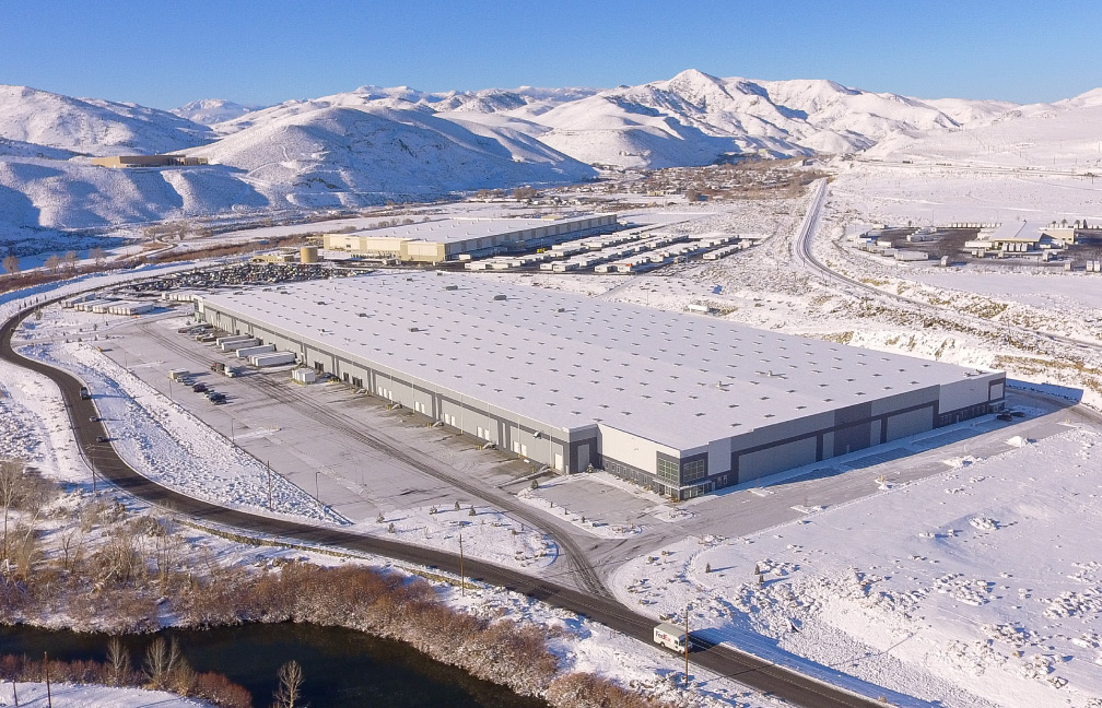 Drone view showcasing the Vistar cold storage facility in Reno nevada