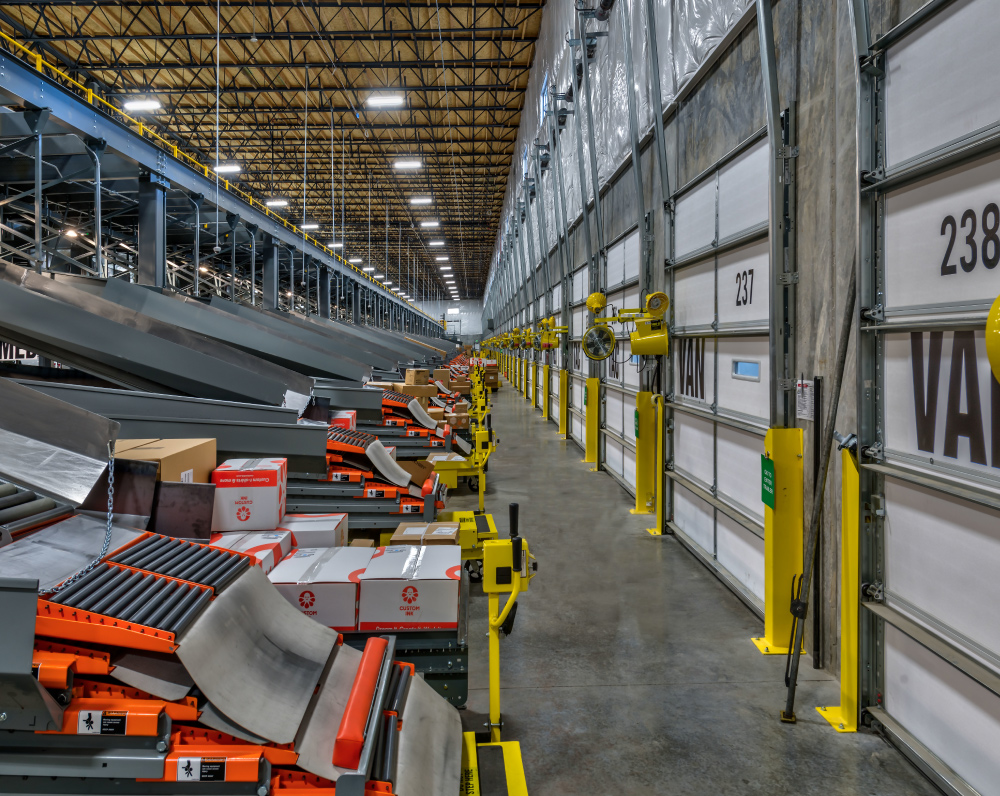 interior view of the ontrac distribution facility in reno nevada