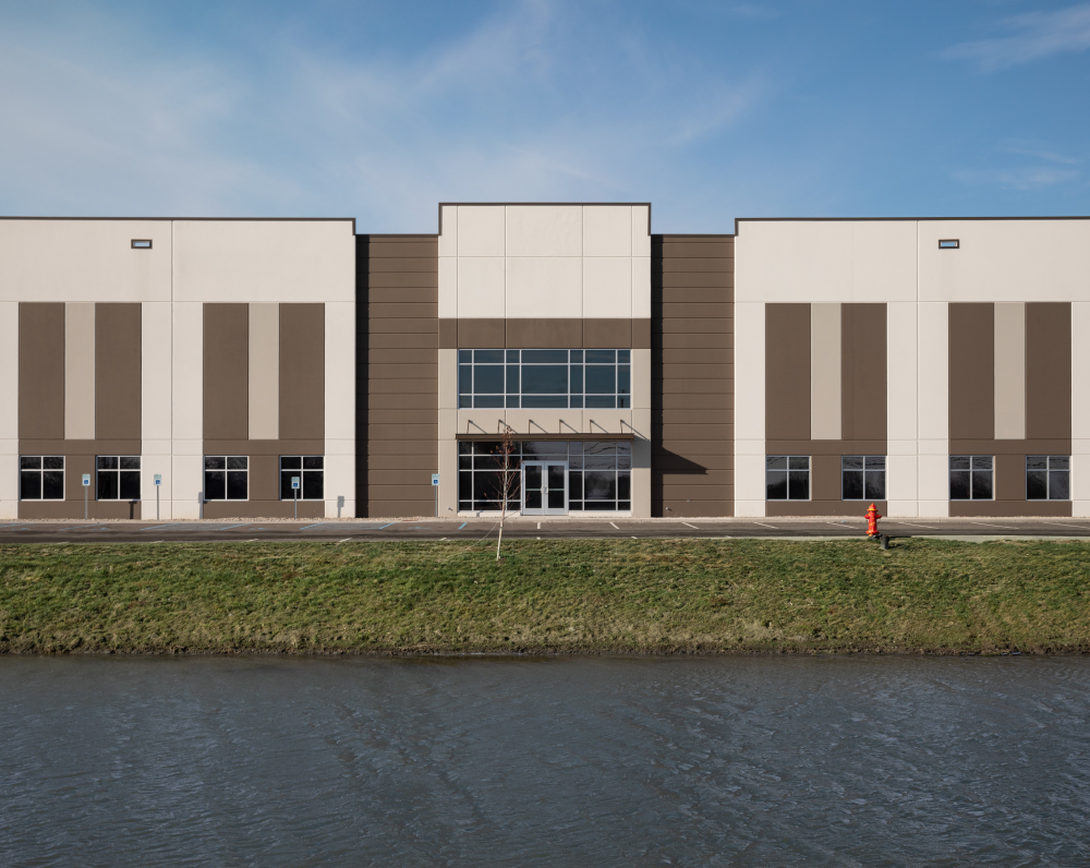 exterior front entrance of a warehouse and distribution facility in rossford ohio