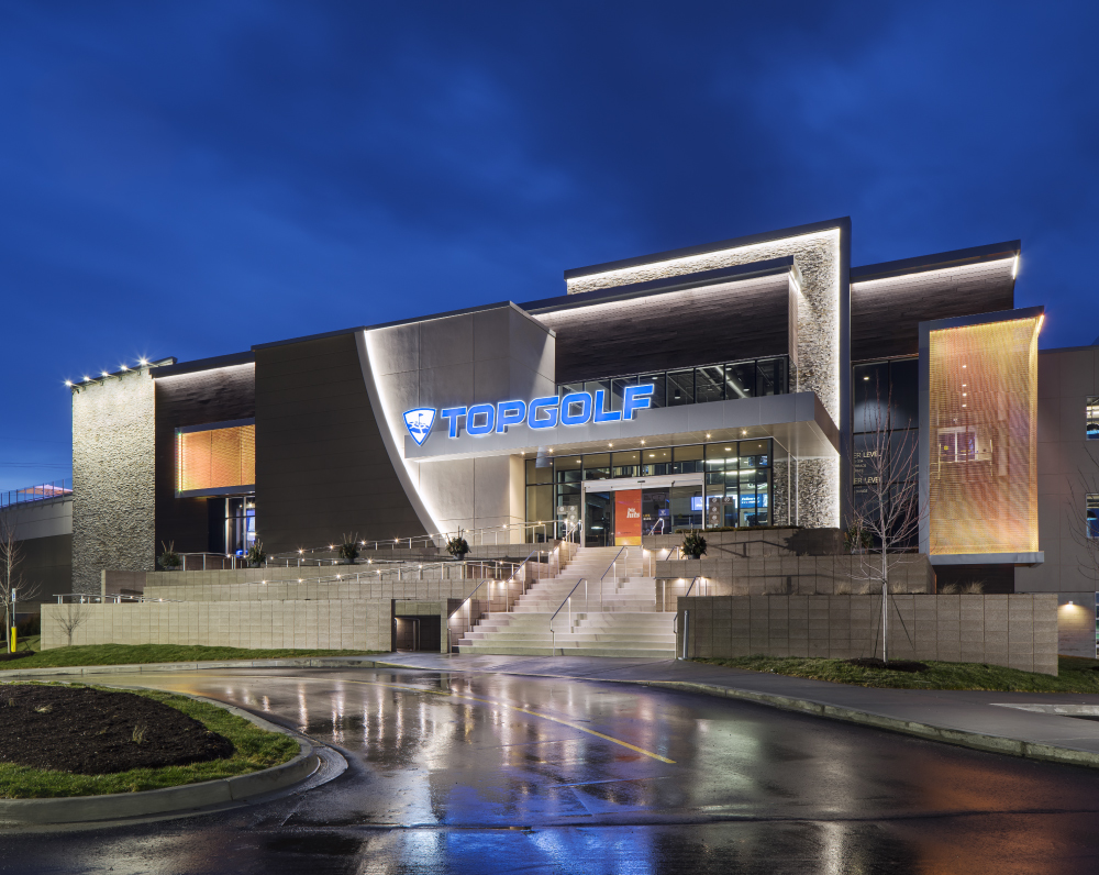 arco-national-construction-company-topgolf-auburn-hills-michigan-gallery-5 exterior image of the topgolf sports entertainment facility in auburn hills michigan