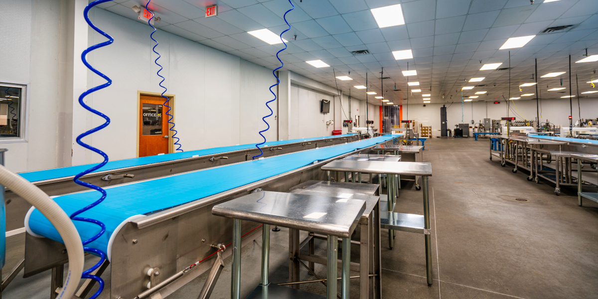 conveyor belt used in the empire bakery food distribution and processing facility