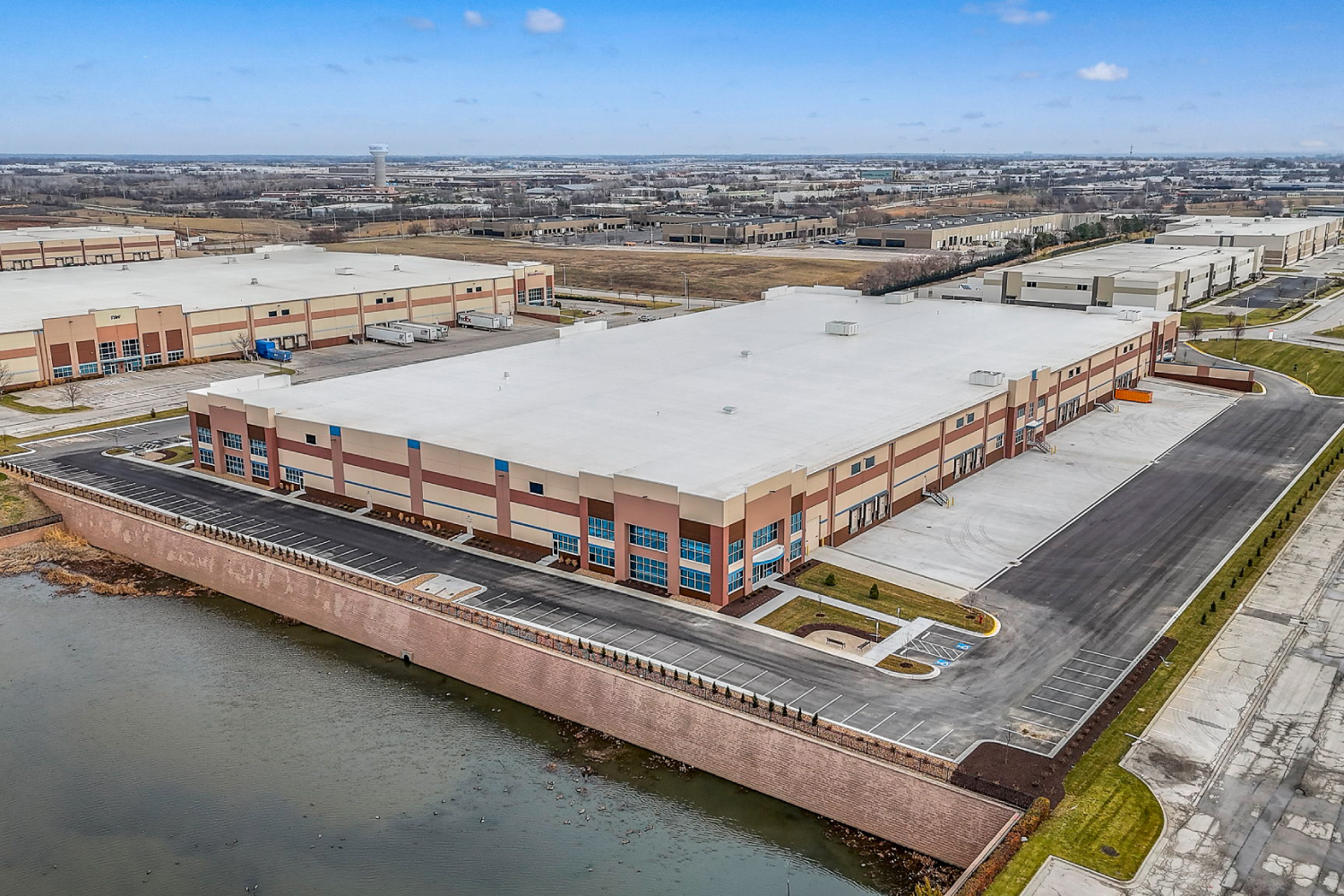 drone image of the lenexa logistics centre south 6 distribution facility