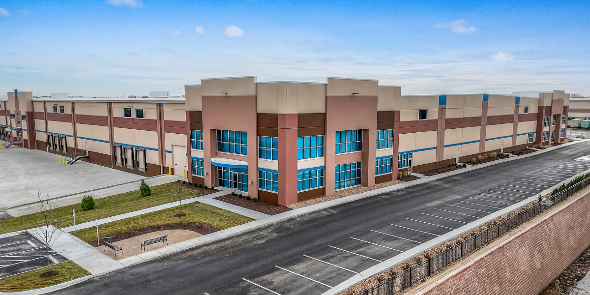 front entrance of the lenexa logistics centre south 6 distribution facility