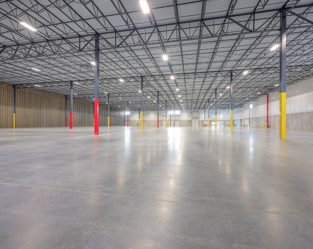distribution facility interior of the lenexa logistics centre south 6 building