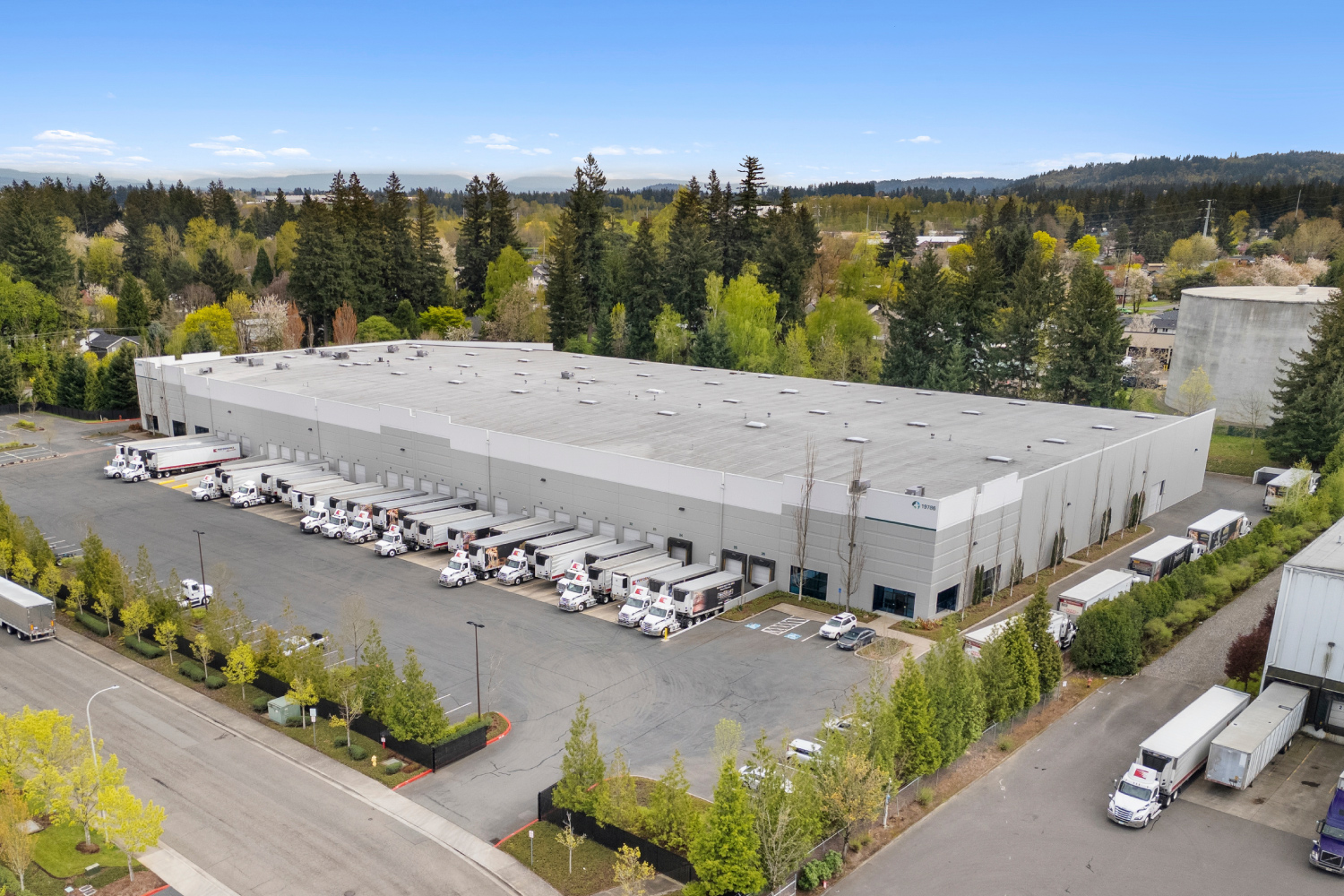aerial of the performance food group cold storage facility renovation in portland oregon