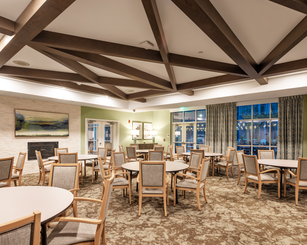 dining area within The atria independent senior living facility in cary north carolina