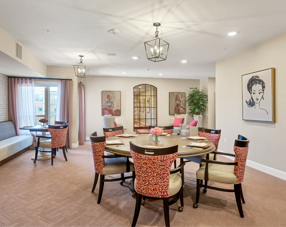 common area within the Ovation by avamere at sienna hills Senior living community in washington city utah