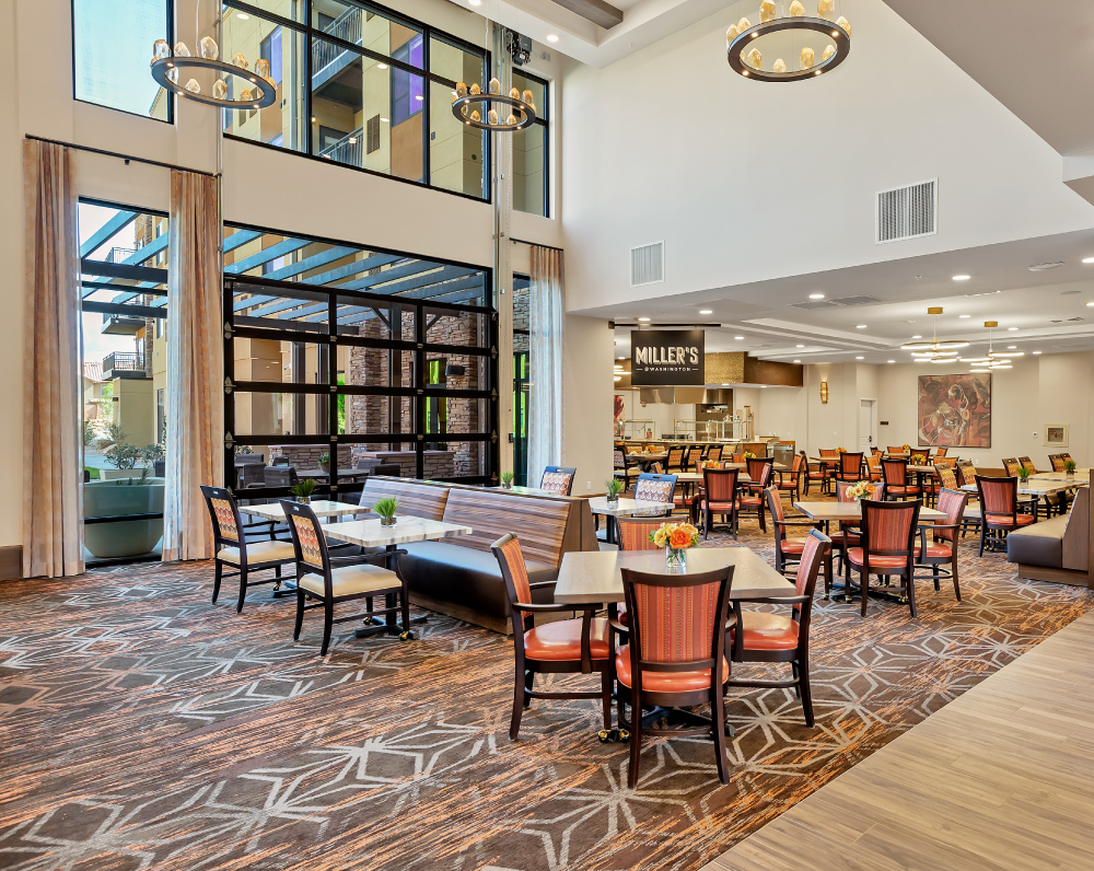 dining area of the Ovation by avamere at sienna hills Senior living community in washington city utah