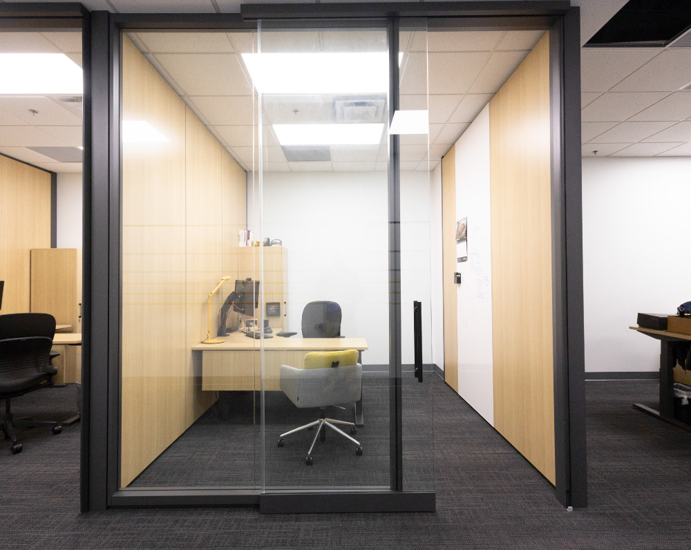 arco-national-construction-company-caterpillar-griffin-georgia-gallery-11 renovated private office inside the caterpillar griffin georgia location