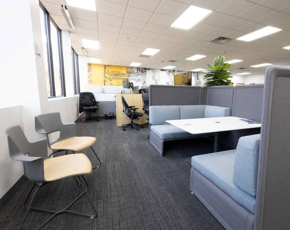 arco-national-construction-company-caterpillar-griffin-georgia-gallery-12 common space within the renovated caterpillar office in griffin georgia