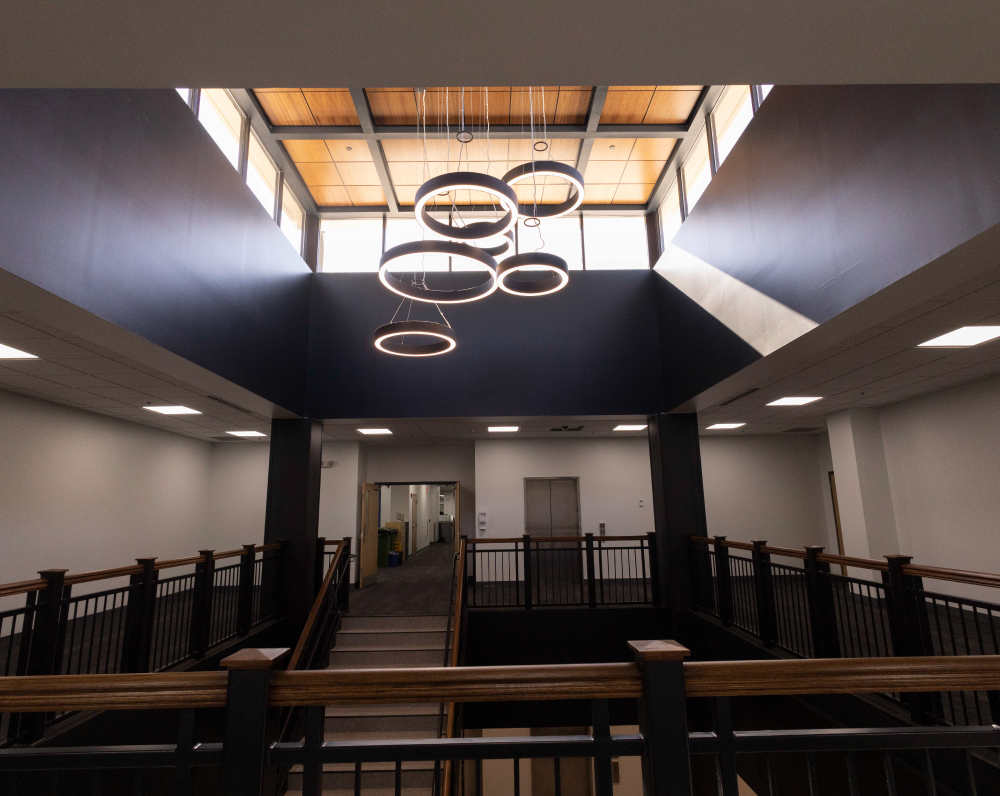 arco-national-construction-company-caterpillar-griffin-georgia-gallery-15 atrium of the renovated caterpillar office building in griffin georgia