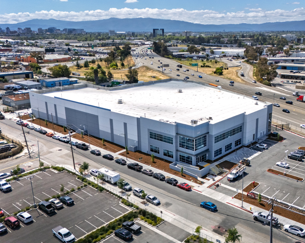 exterior drone image of the zippy shell distribution facility in san jose california