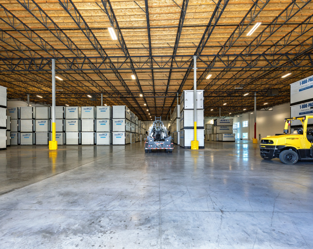 warehouse space within the zippy shell distribution facility in san jose california