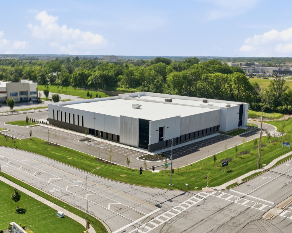 arco-national-construction-company-confidential-client-lenexa-kansas-gallery-9 aerial view of a build to suit warehouse in lenexa kansas