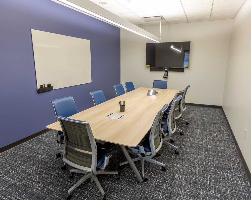 arco-construction-company-bastian-solutions-maryland-heights-mo-gallery-4 conference room of a build-to-suit facility in maryland heights missouri