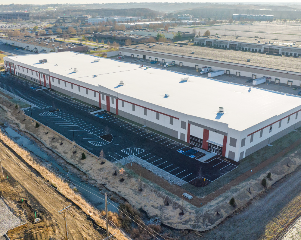 arco-construction-company-bastian-solutions-maryland-heights-mo-gallery aerial view of a build-to-suit facility in maryland heights missouri